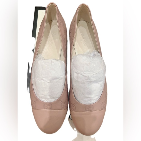Authentic Gucci Women's Blush Pink Leather Loafers - Picture 2 of 8